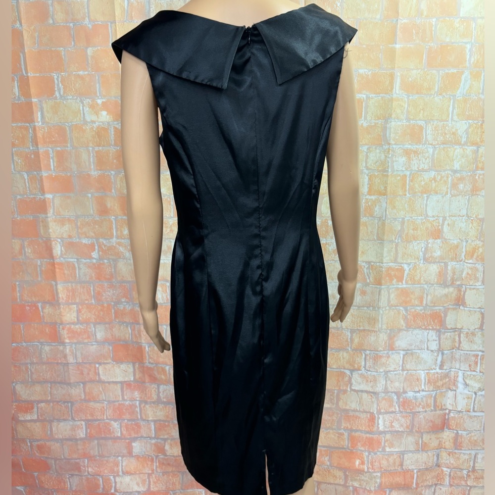 Onyx Nite Satin Dark Green Midi Dress - Picture 5 of 11